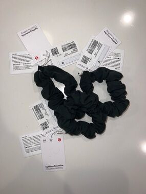 NWT Lululemon Uplifting Scrunchies Black Hair Ties Athletic Uplifting Set of 3